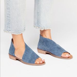 Free People Mount Blanc sandal Blue Suede size 36